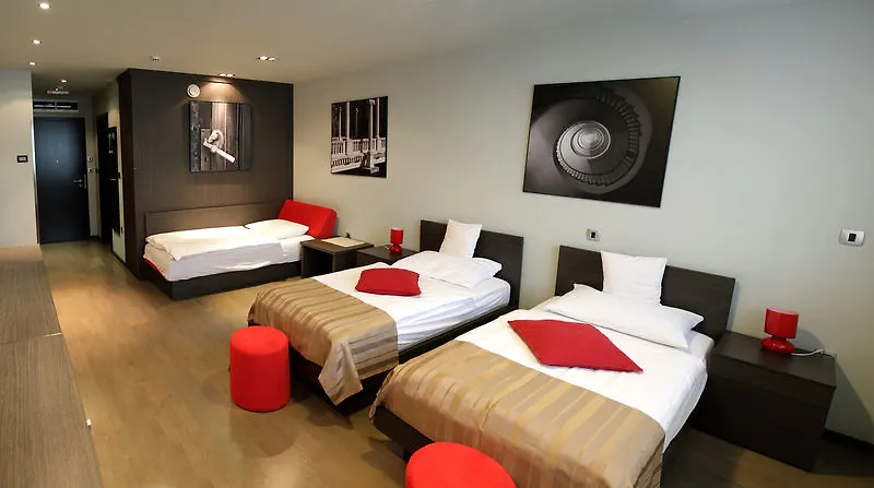 Gloria Hotel Ljubljana 4*,
