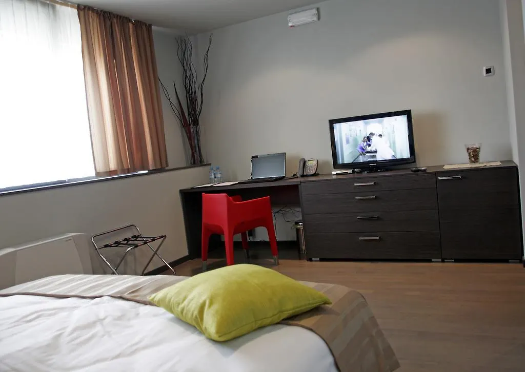Gloria Hotel Ljubljana 4*,
