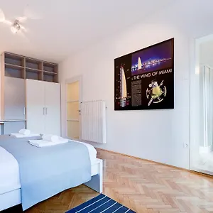  Apartment Slovenska Street